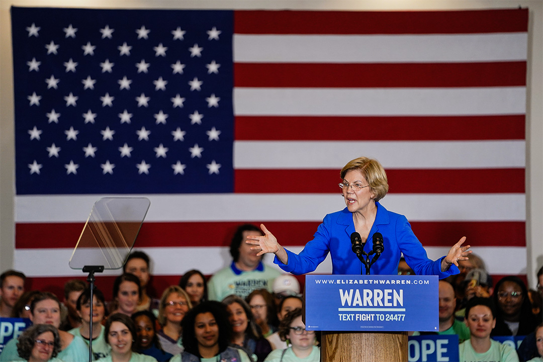 2020年2月3日美国爱荷华州,沃伦(Elizabeth Warren)于民主党晚会上发表讲话。