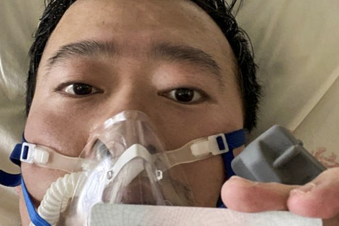 2020年2月6日,武漢市中心醫院眼科醫生李文亮去世,年僅34歲。