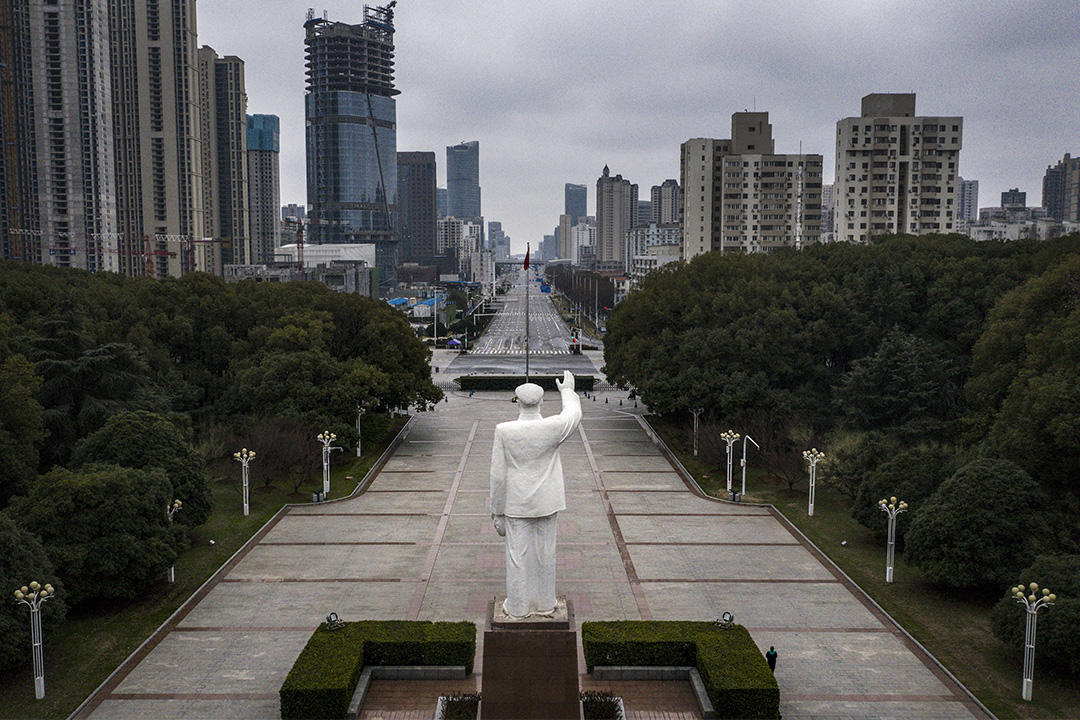 2020年2月7日,中国湖北省武汉市空荡荡的街道。