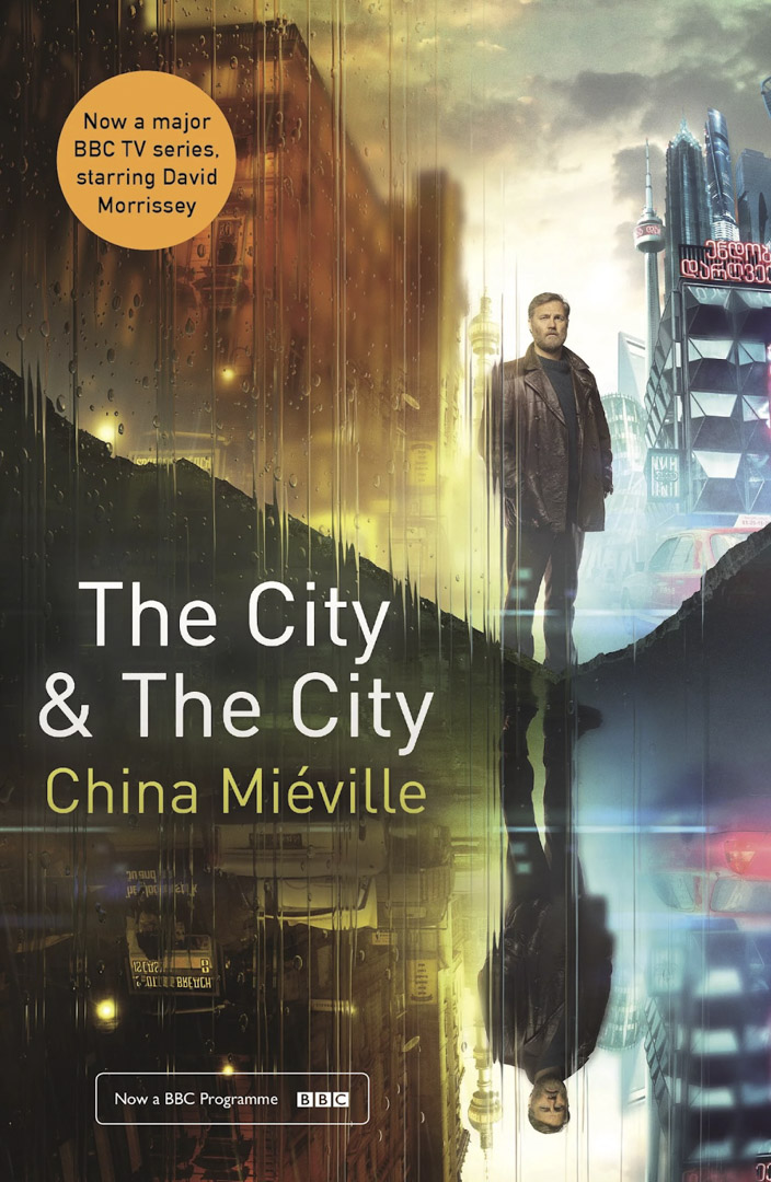 柴納.米耶維(China Mieville)結合科幻和警察程序的小說《被謀殺的城市》(The City & The City)。