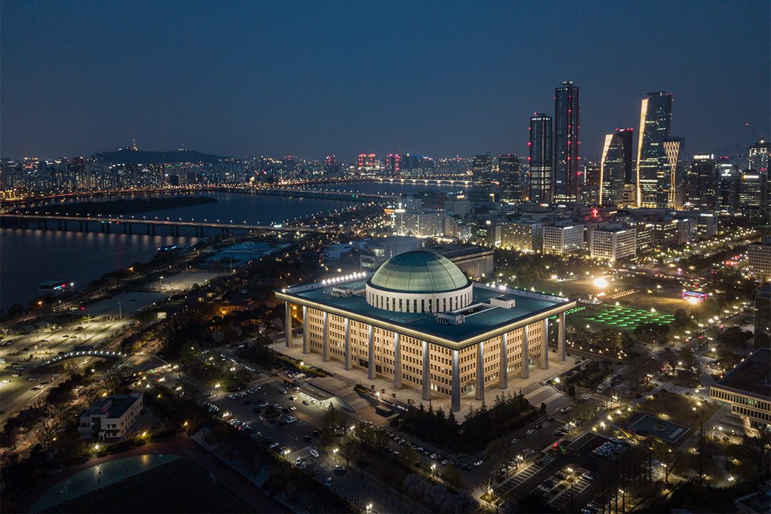 2020年4月15日,南韓首爾的南韓國會議事堂的全景。