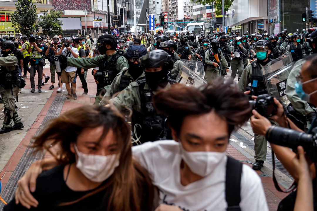 2020年5月24日,市民在香港島一帶發起反對國安法及國歌法遊行,遊行人士被防暴警驅散。