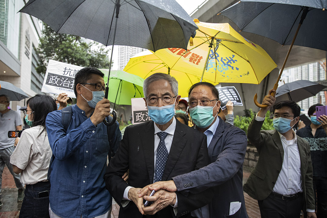 2020年5月18日香港,黎智英、李柱銘等15人涉非法集結於西九龍法院提堂審訊。