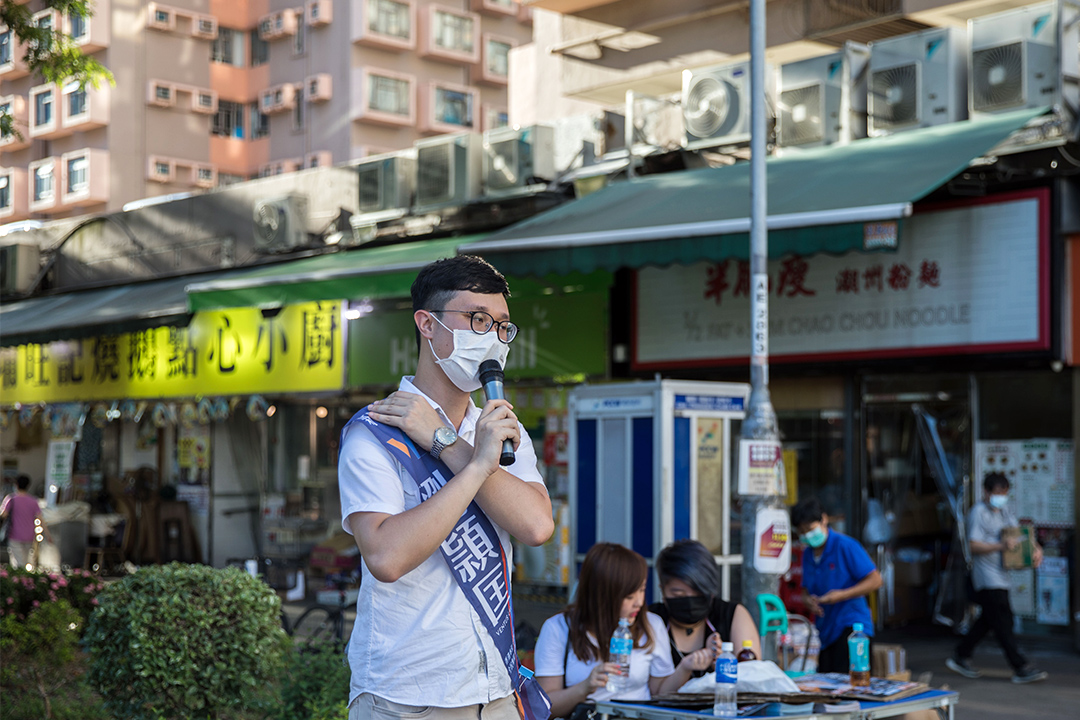 2020年7月12日,民主派初選日,劉頴匡在大埔呼籲民眾投票。攝:陳焯煇/端傳媒