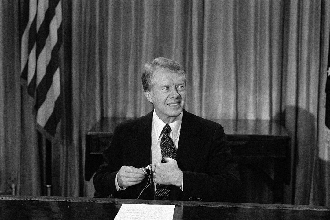 1978年12月10日星期五在華盛頓橢圓形辦公室,總統吉米·卡特(Jimmy Carter)宣布美國與台灣斷絕外交關係。