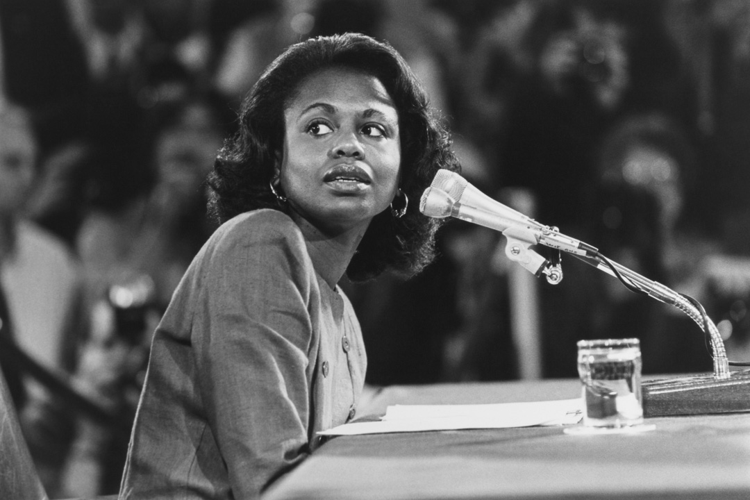 1991年10月14日,阿妮塔·希尔(Anita Hill)于在参议院司法委员会作证。