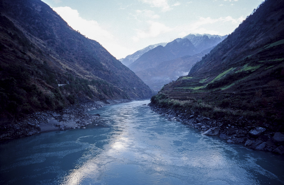 2004年2月1日,中国云南省贡山县的风景。