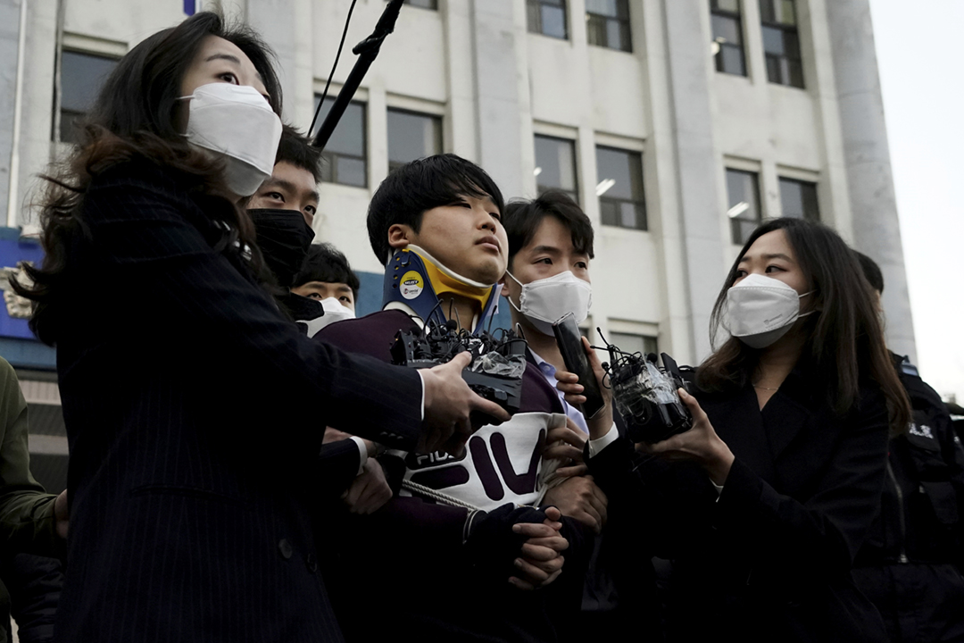 2020年3月24日,韩国当局将“N号房”网络性犯罪案主谋赵主彬由警局移送至检察官办公室。