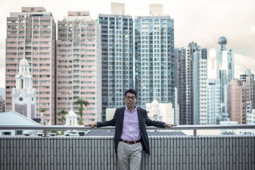 香港大學經濟與工商管理學院教授鄧希煒。