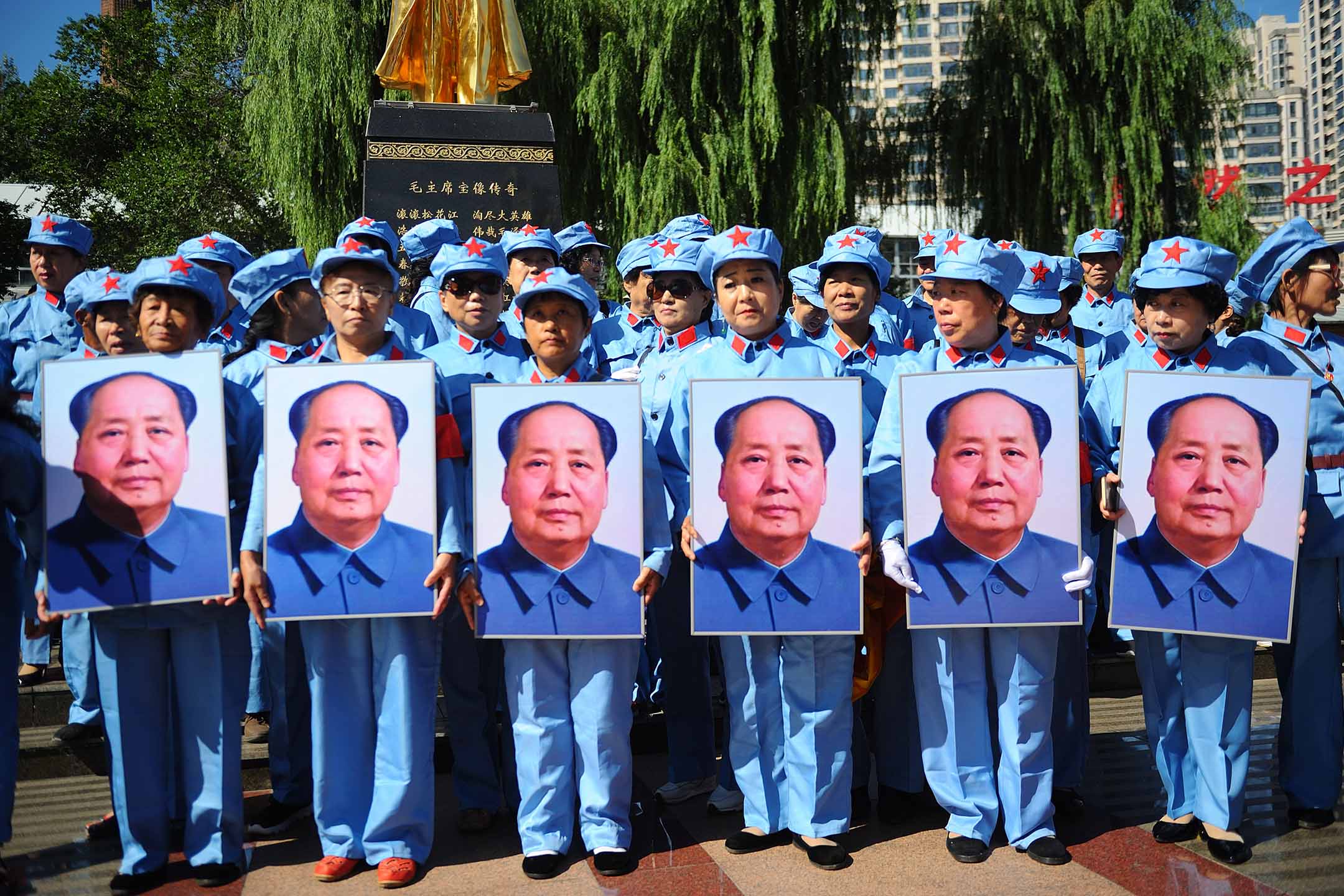 2019年9月9日中國哈爾濱,人們紀念前領導人毛澤東逝世 43 週年。