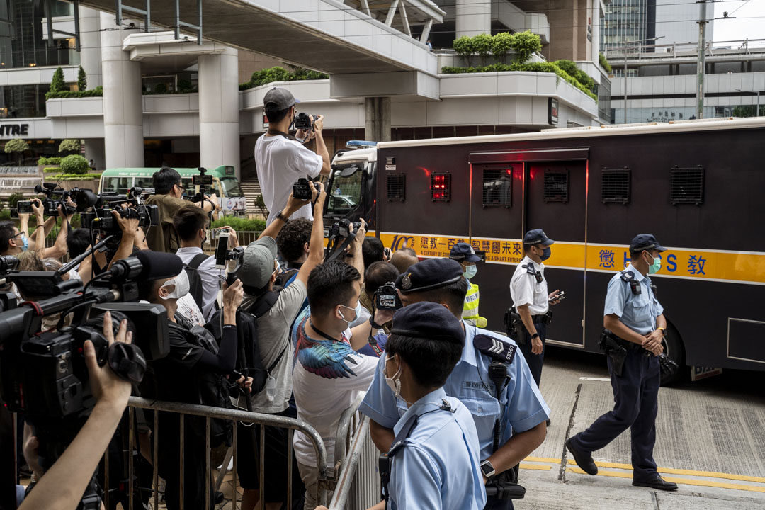 2021年7月30日,首宗《香港国安法》被告唐英杰被裁定一项煽动分裂国家罪及一项恐怖活动罪罪名成立,共入狱9年,下午由囚车押送离开。
