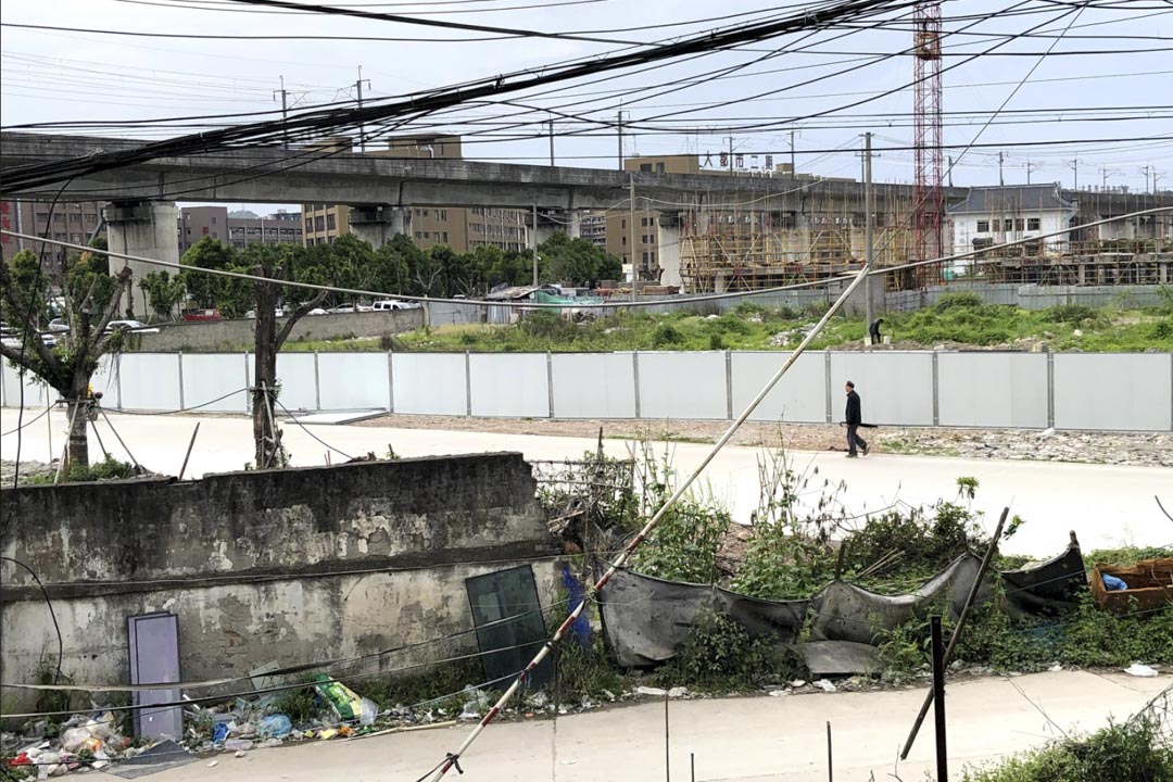 黃色建築地盤就是十年前温州動車意外現場。