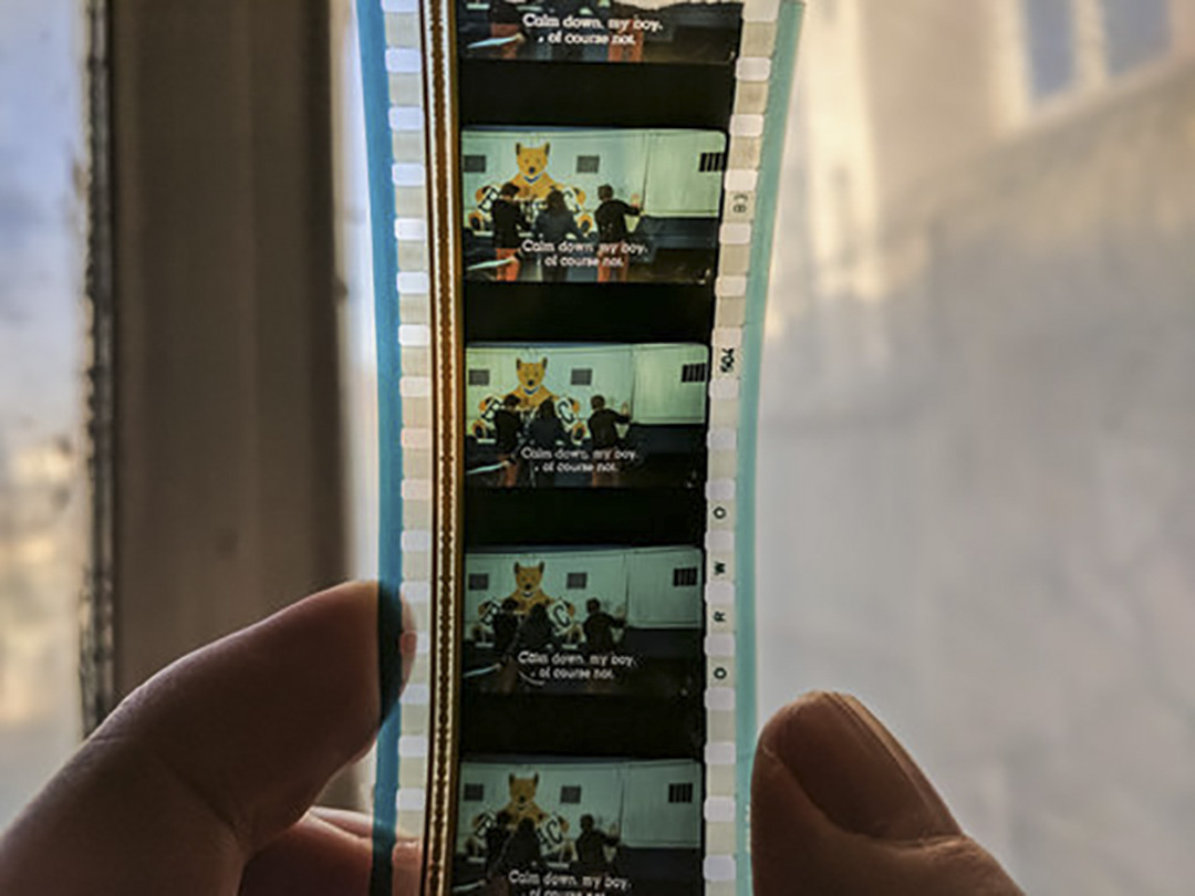 加拿大籍阿富汗裔導演 Ariel Nasr 所製作的紀錄片《The Forbidden Reel》(2019)  。
