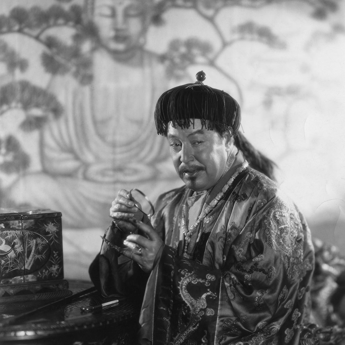 电影《神秘的傅满洲博士》。