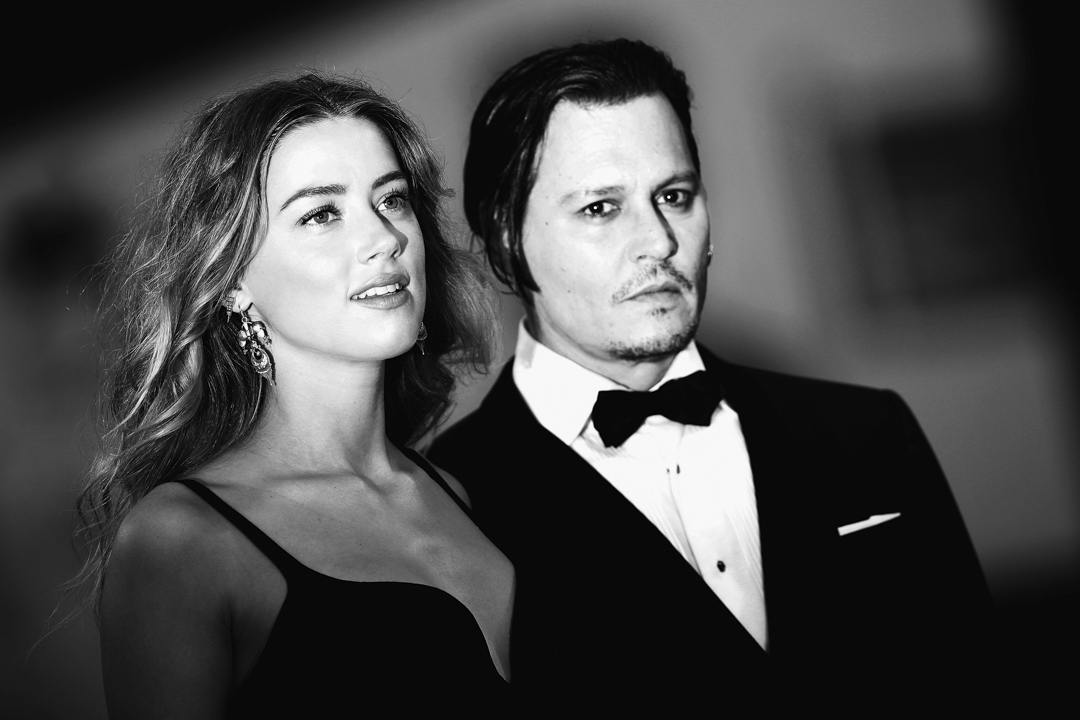 2015年9月4日,强尼.戴普(Johnny Depp)和安柏.赫德(Amber Heard)参加第 72 届威尼斯电影节。