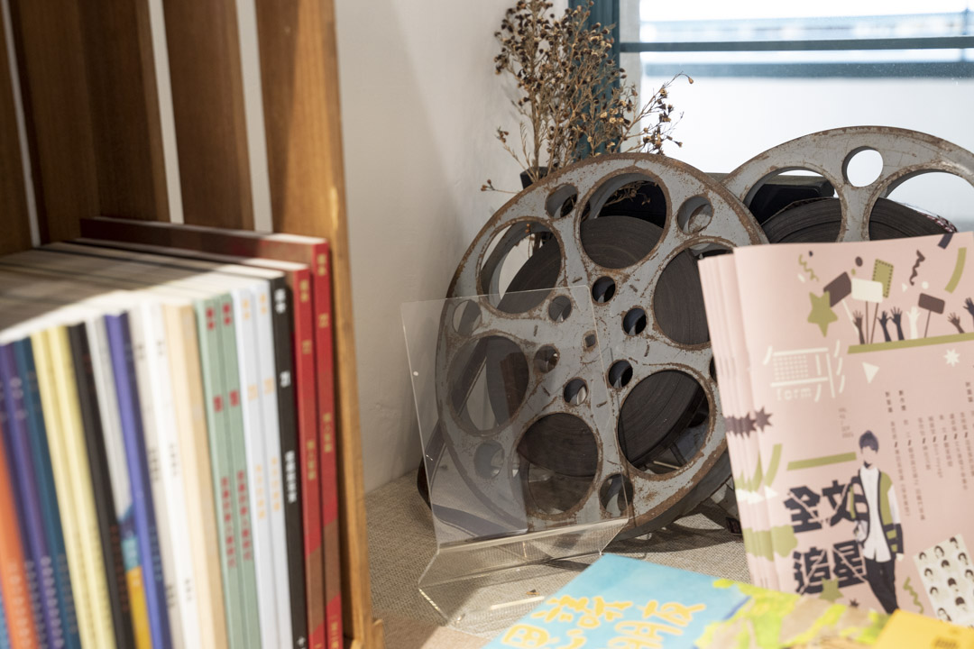 蜂鳥書屋。