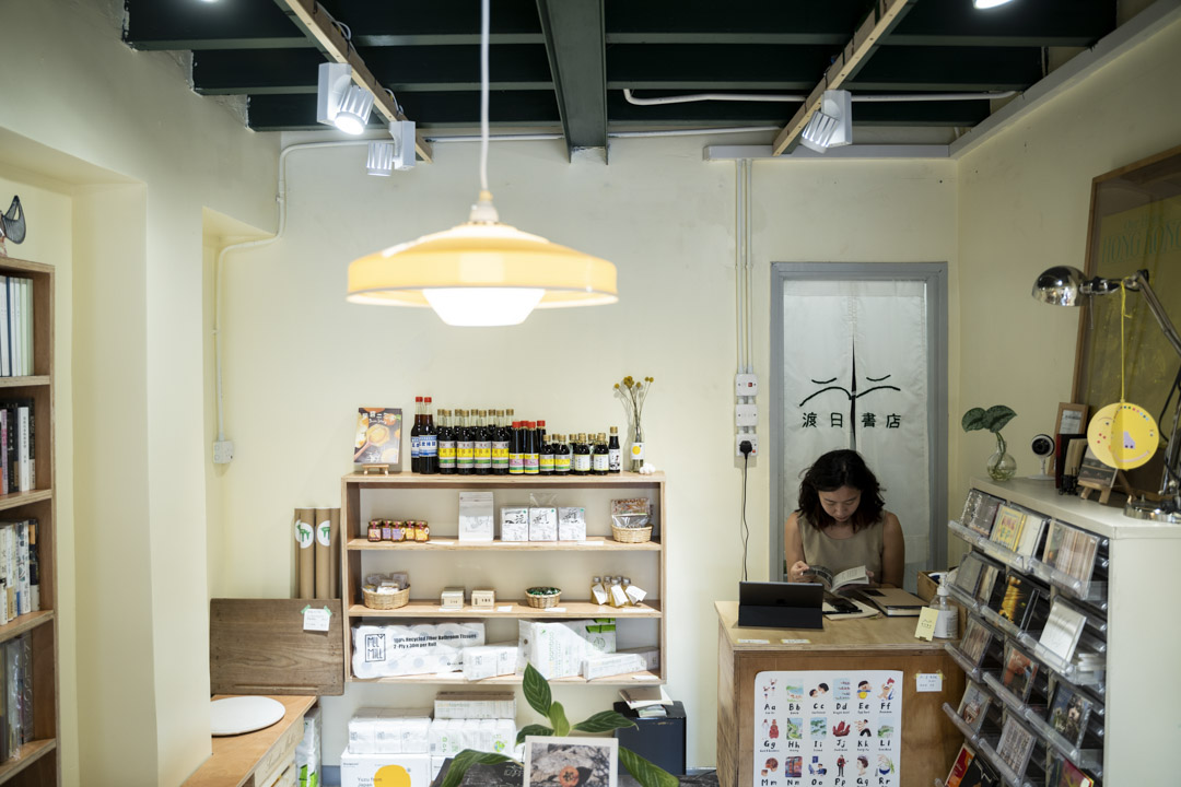 渡日書店店主阿嬋。