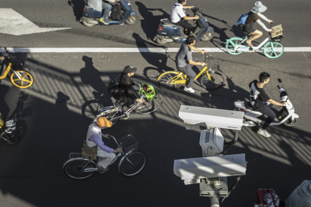 2019年9月24日，監控攝像頭在中國北京一條道路上。