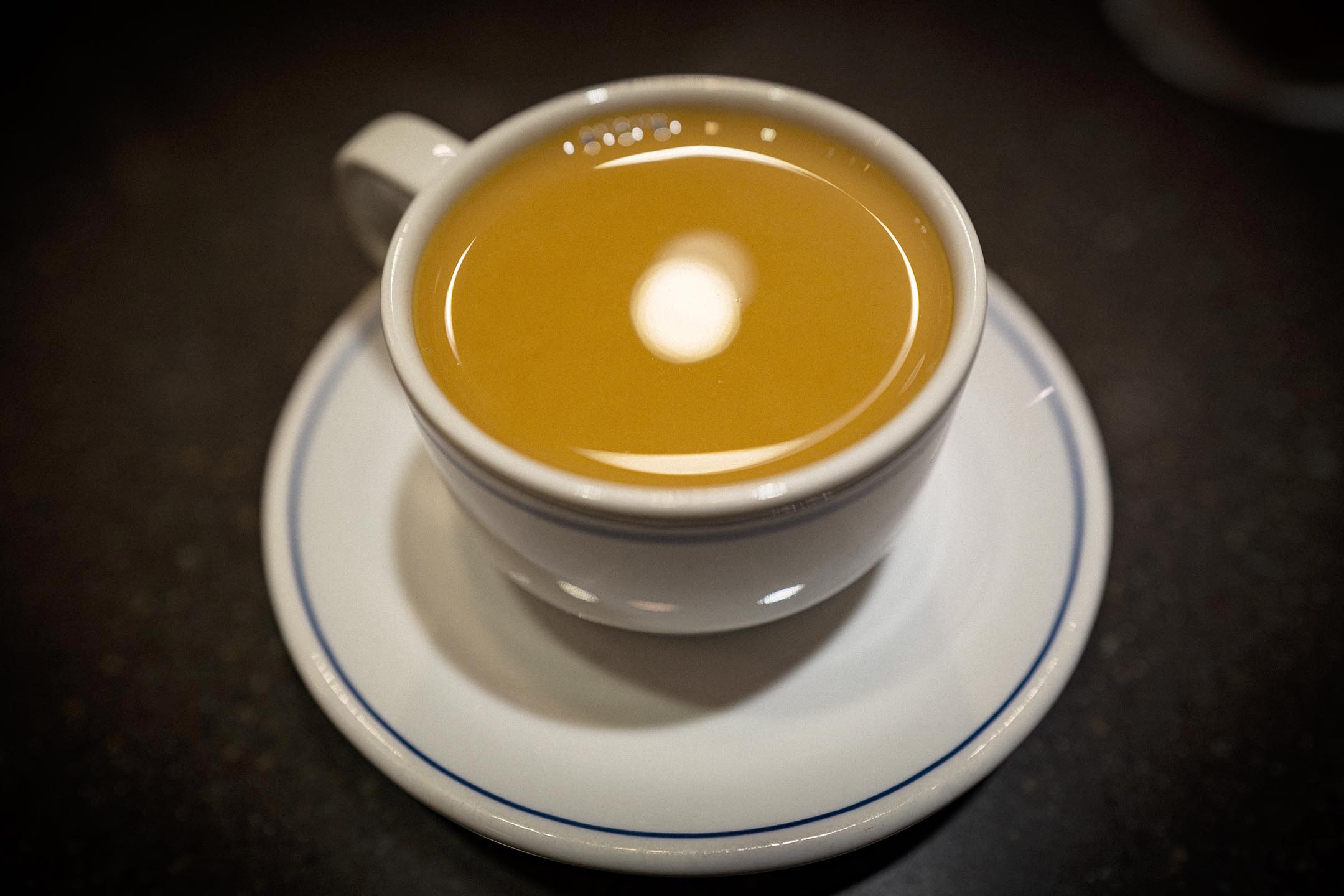 荣寓冰室的奶茶。