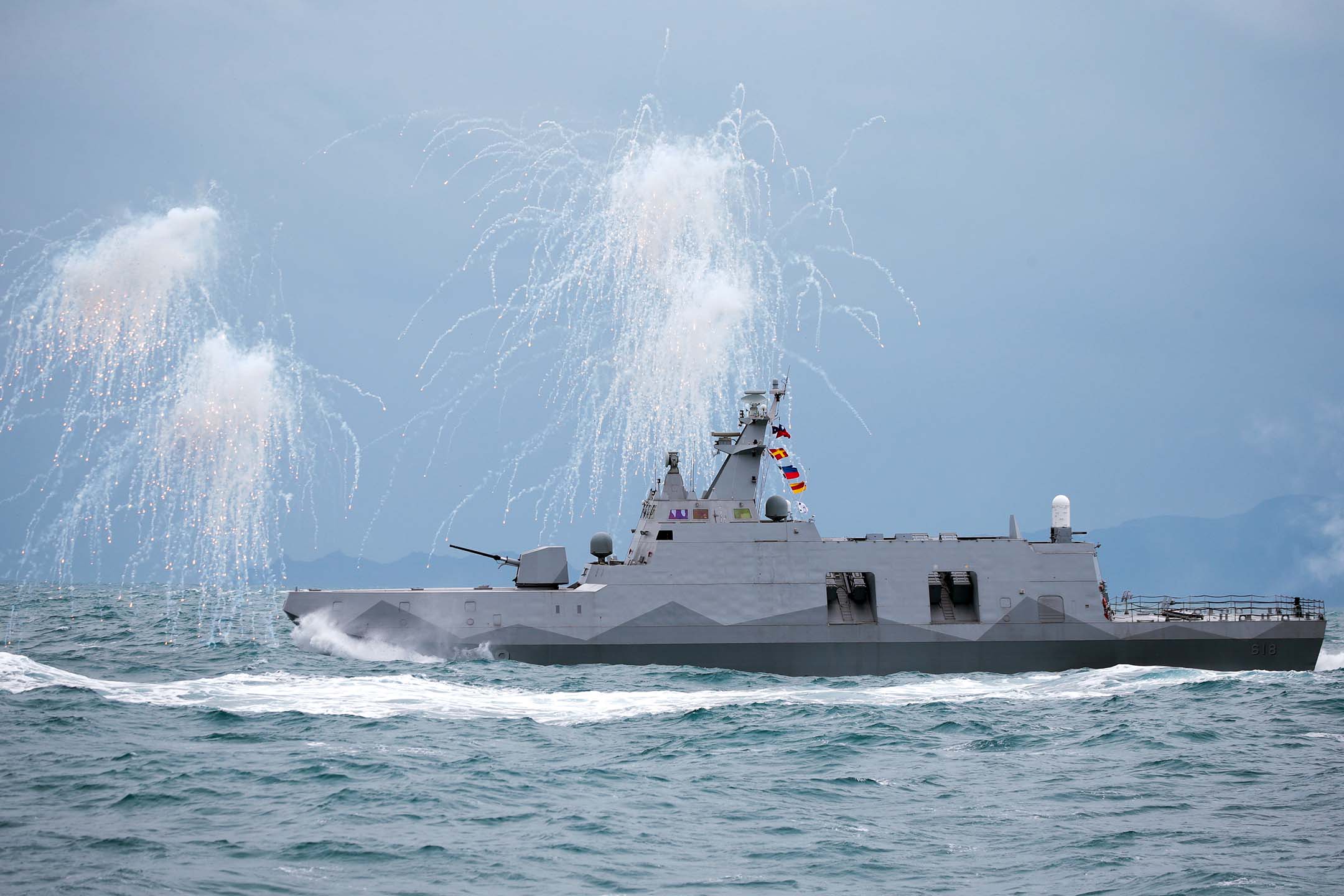 2022年1月7日,台灣海軍的護衛艦在台灣基隆海岸的一次軍事演習中。