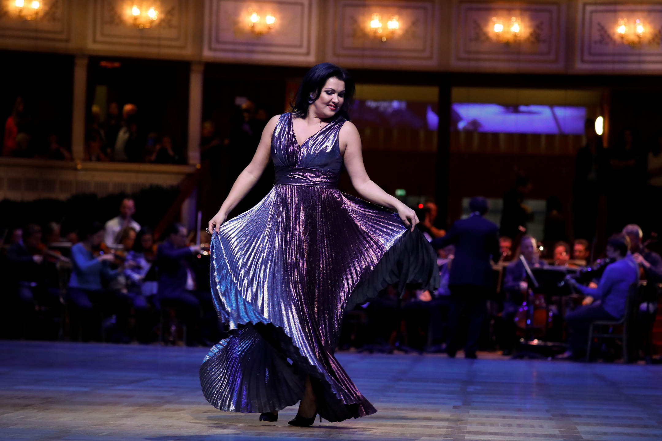 2019年2月27日,女高音歌唱家涅特列布科(Anna Netrebko)于奥地利维也纳彩排中表演。