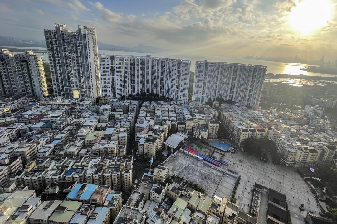 右下角空地为下沙村的中心点,左上角深圳湾对岸就是香港天水围。
