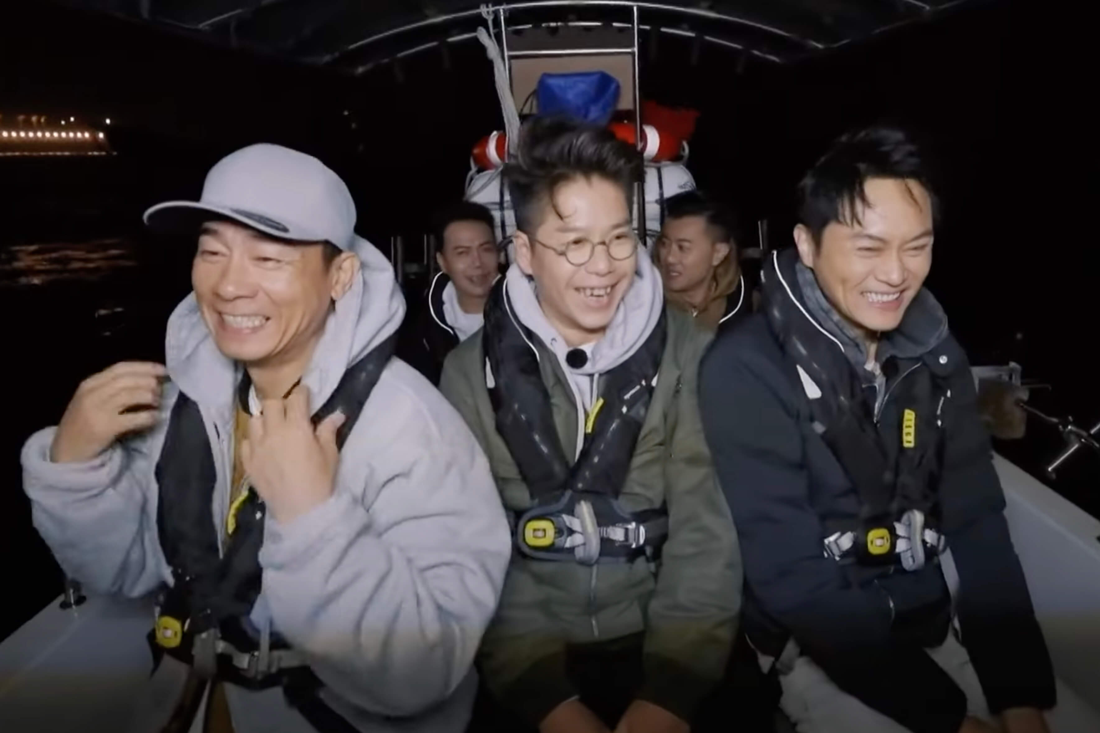 藝人組合「大灣區哥哥」在《大灣仔的夜》節目中嘗試用快艇從深圳駛到香港海域,最後失敗告終。