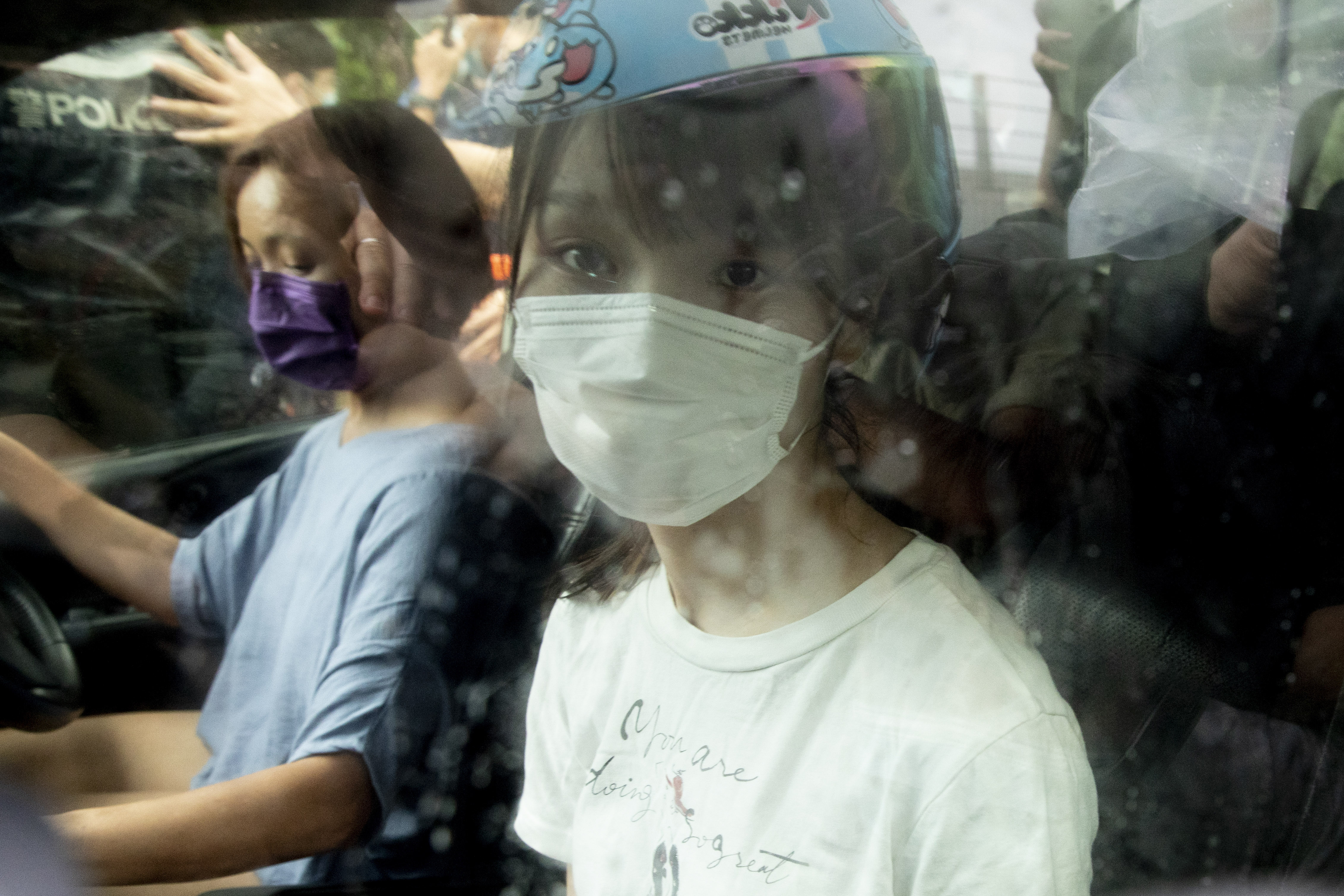 2021年6月12日,前香港眾志成員周庭因煽惑他人包圍警察總部而判囚10個月,在大欖女懲教所刑滿出獄。