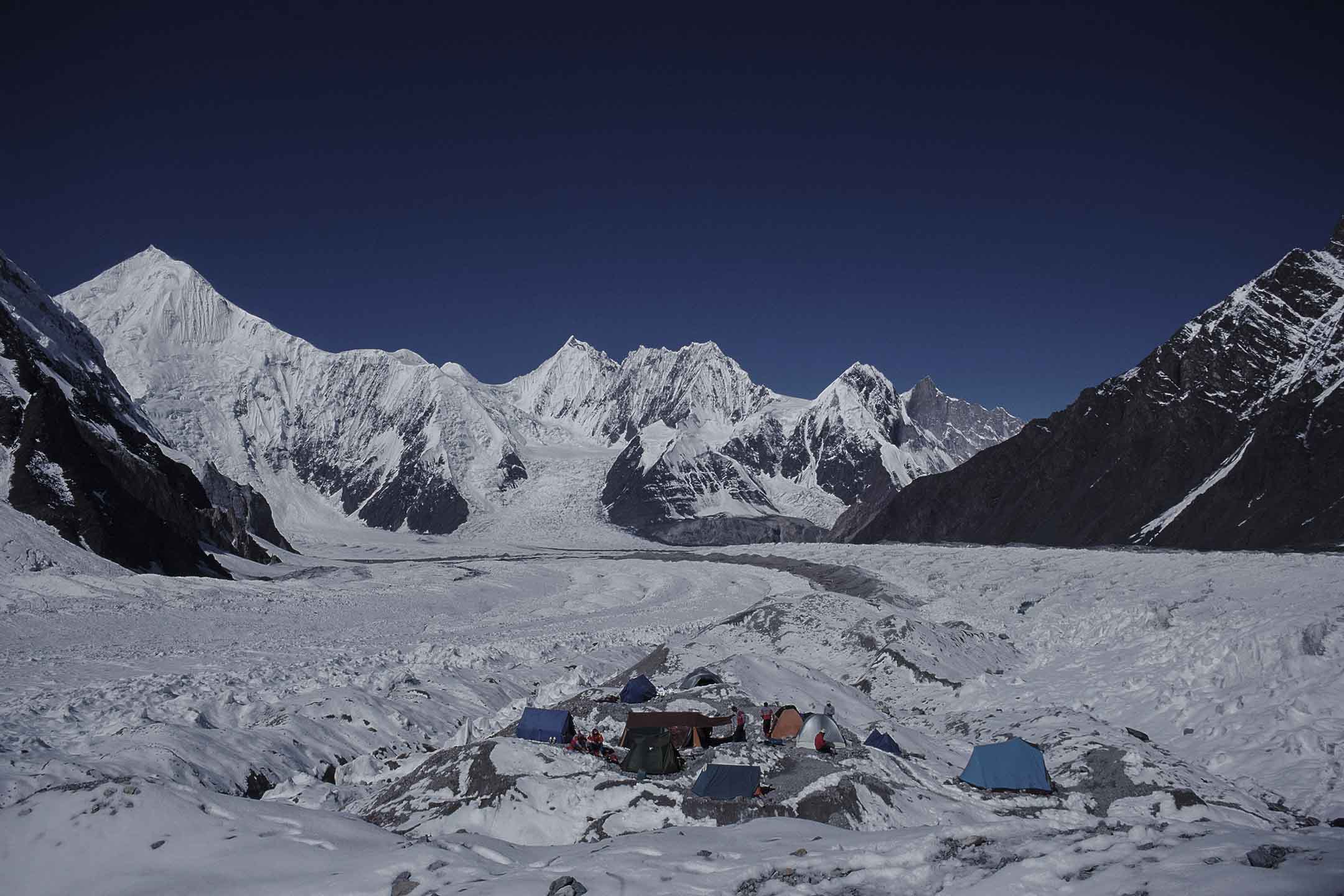 加舒尔布鲁木II峰(Gasherbrum II)。