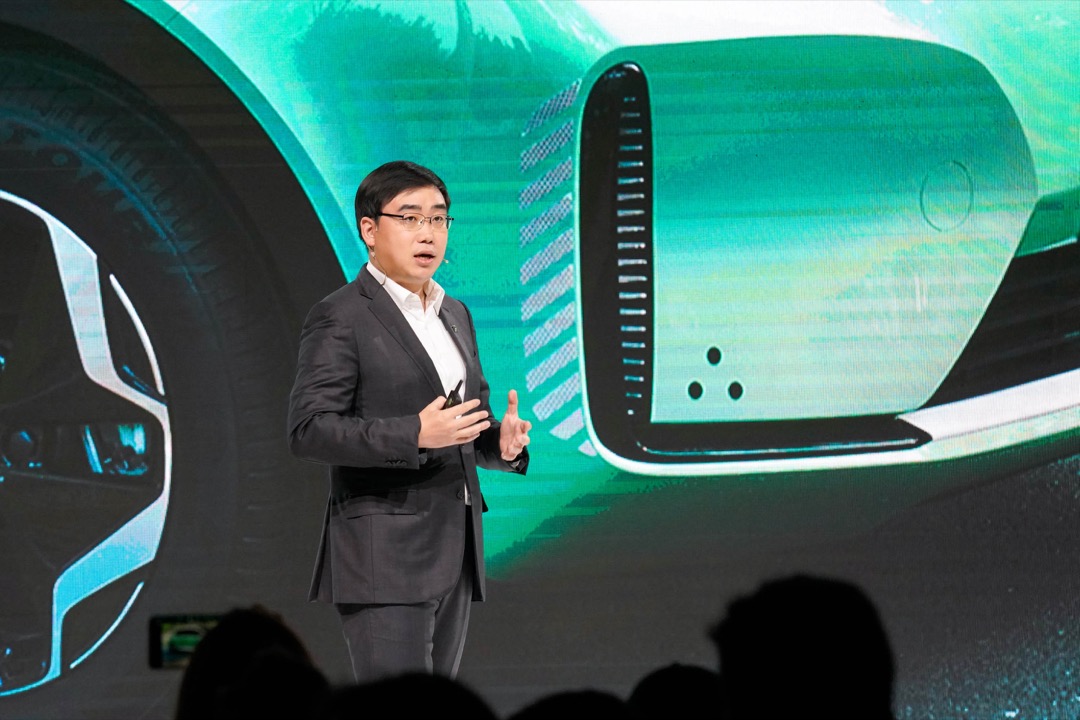 2020年11月16日,中國北京,滴滴CEO程維在D1電動汽車發布會上發表演說。