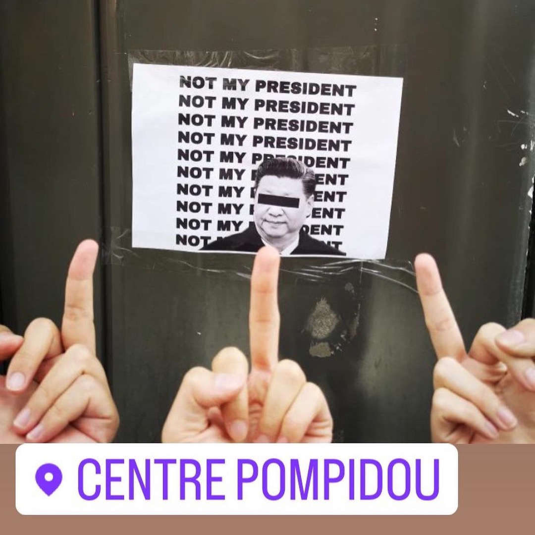 Instagram上轉發來自不同地方的留學生在校內張貼的海報。