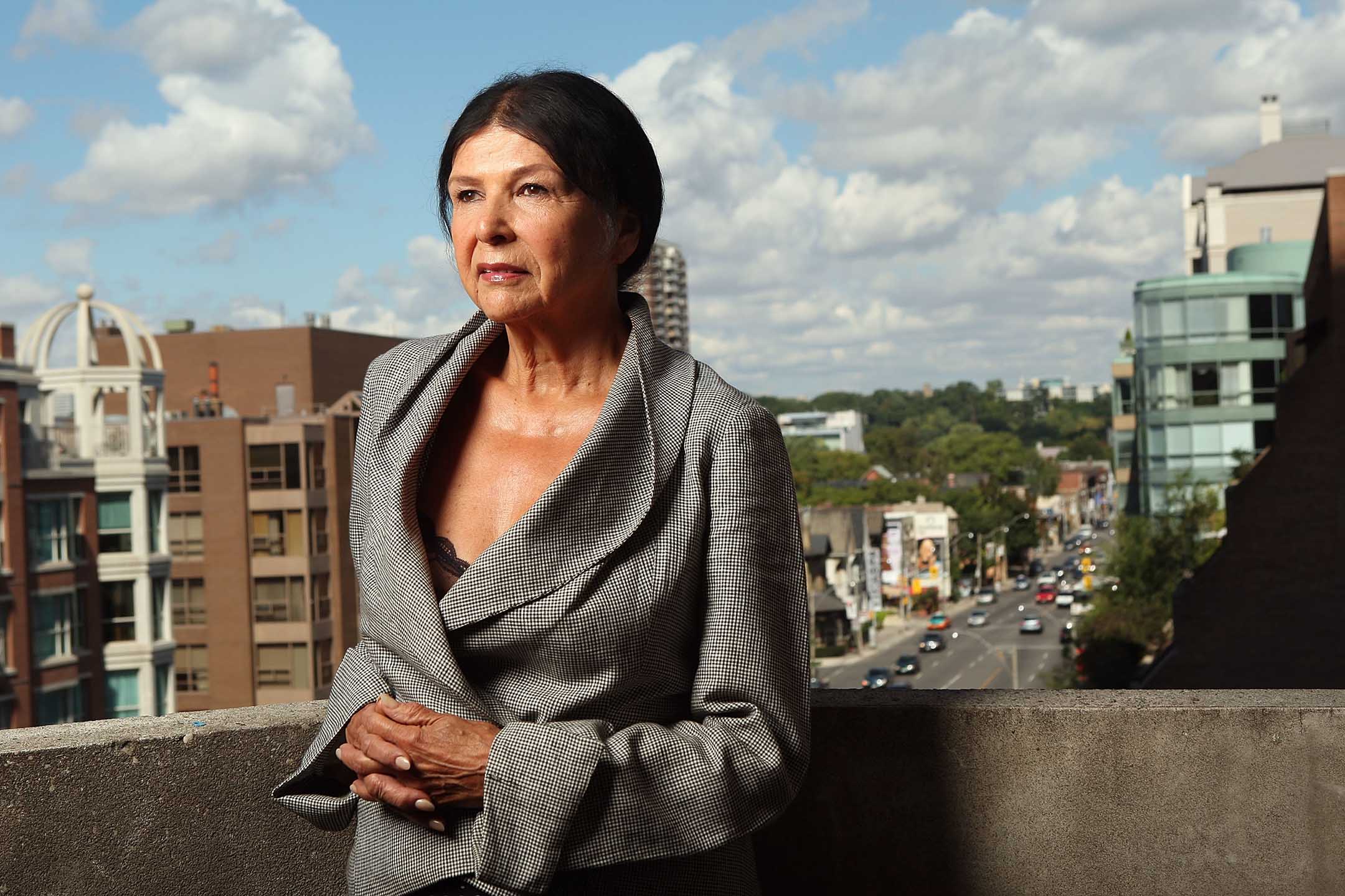 導演艾拉妮斯.奧柏莎溫(Alanis Obomsawin) 。
