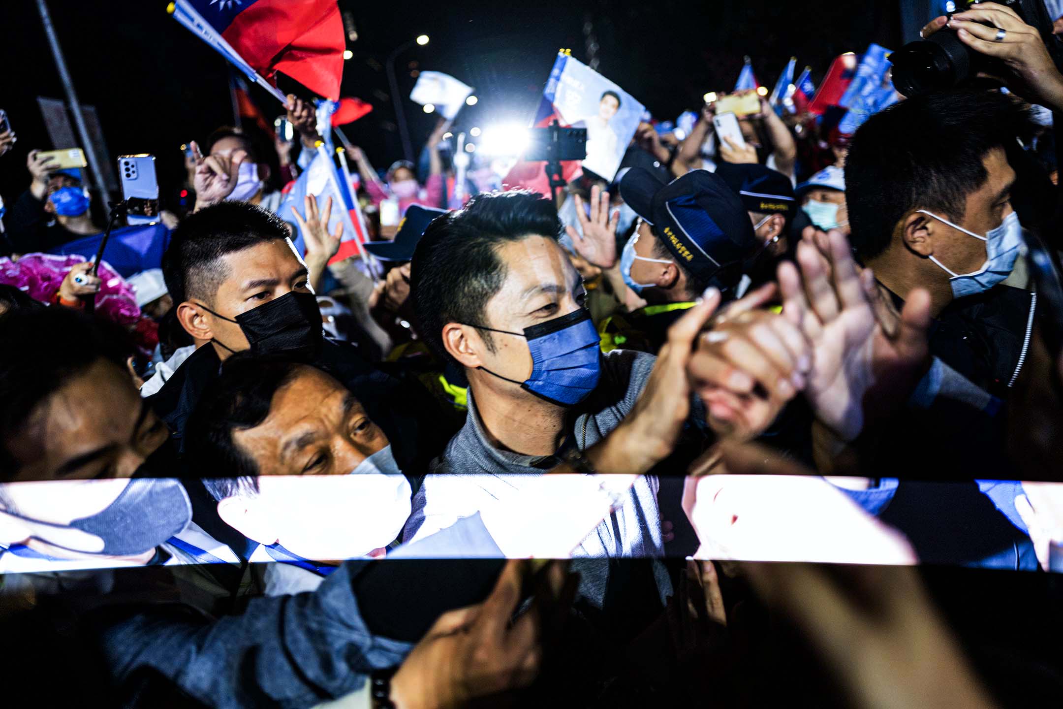 2022年11月26日,國民黨台北市候選人蔣萬安在競選總部外宣佈勝選。