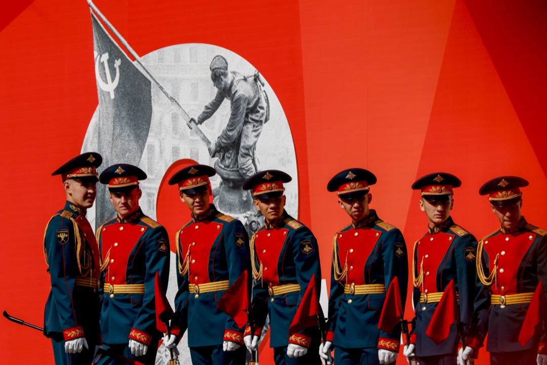 2022年5月7日,俄羅斯莫斯科,士兵在紅場為即將舉行的勝利日閱兵儀式進行排練。