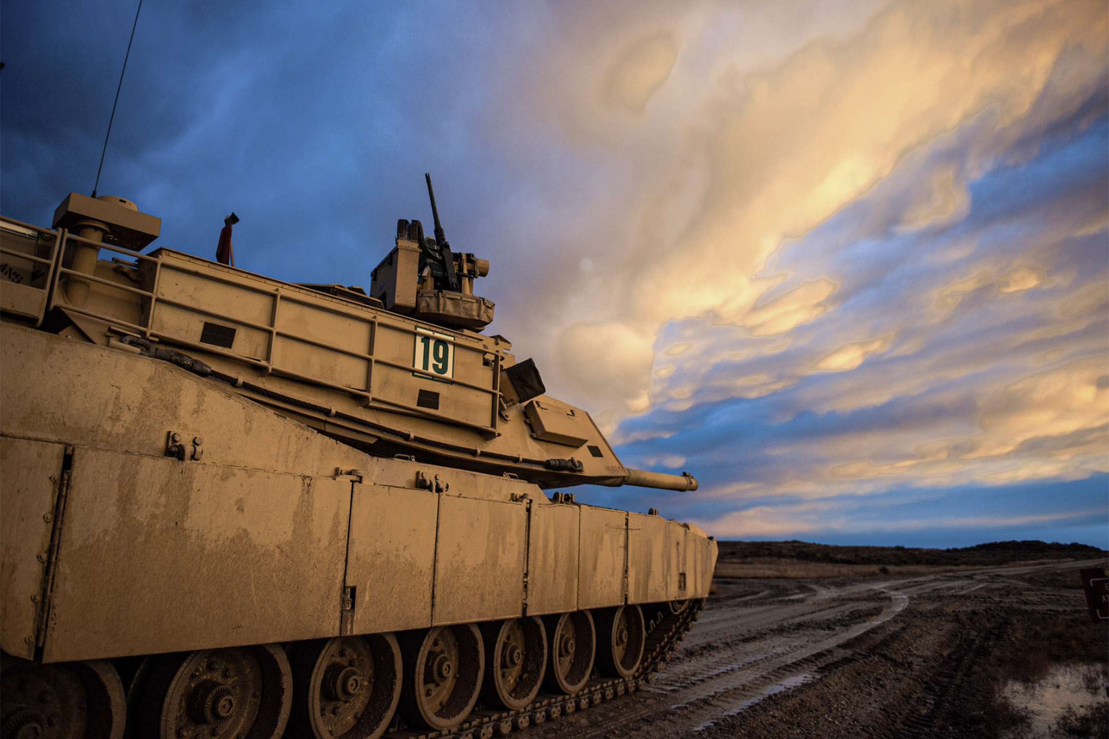 美陸軍 M1A2 戰車。