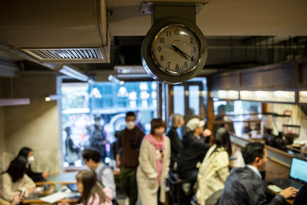 2022年年末数天，Brew Note的熟客们又把狭长的咖啡馆挤满了，小小空间再次感受久违的热闹。