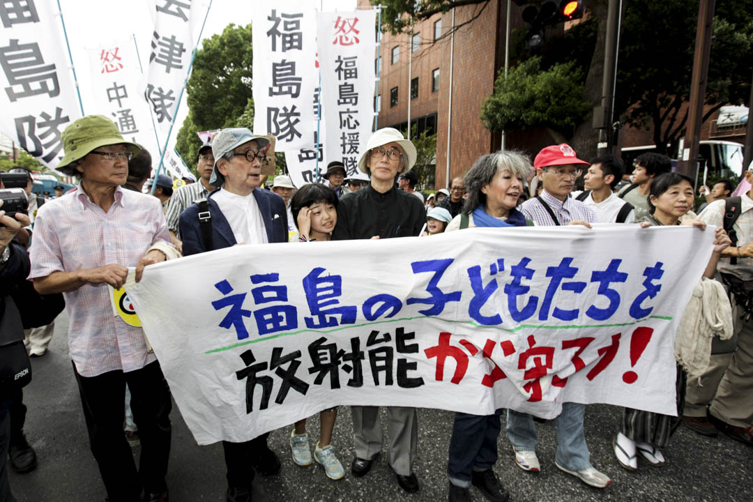 2011年9月19日,諾貝爾文學獎得獎作家大江健三郎參加明治公園舉行的反核力量抗議遊行。