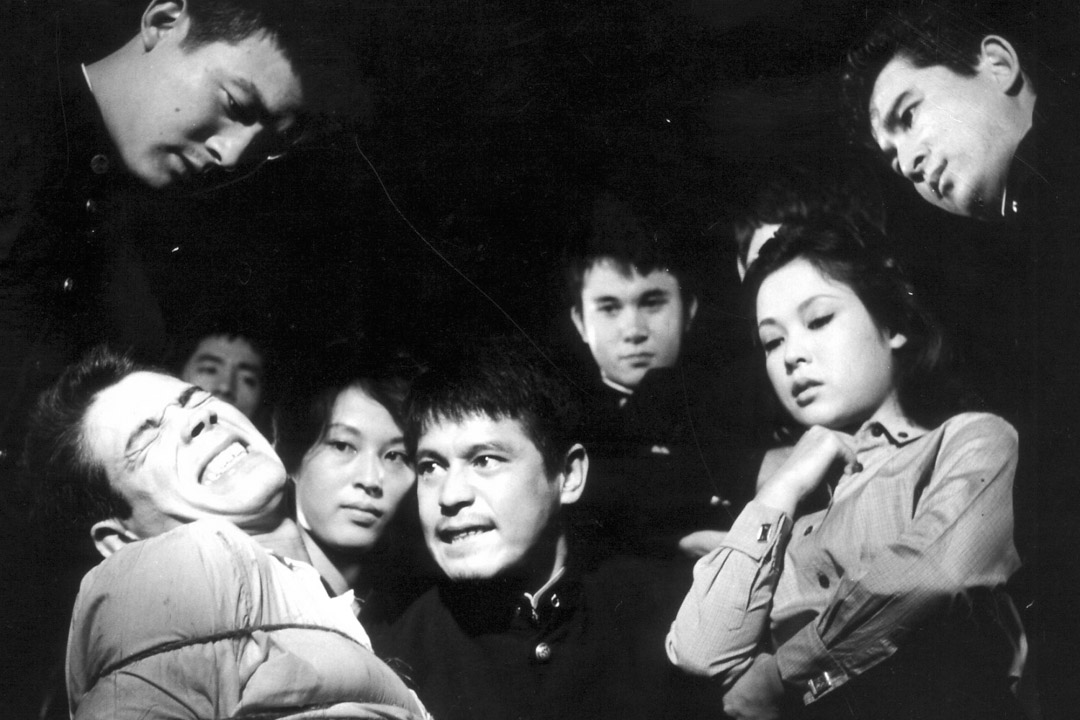 增村保造的《偽大學生》(1960,改編自大江1957年的短篇小說《偽證之時》)。