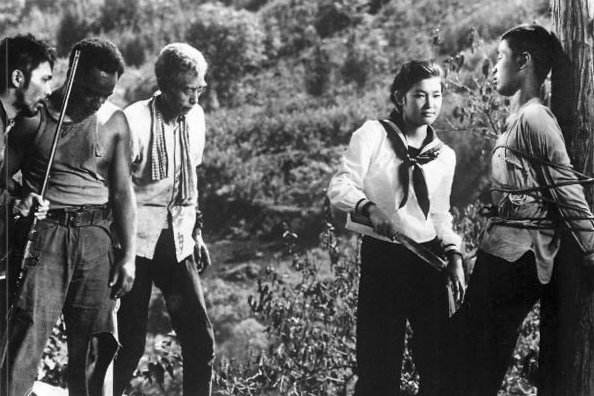 大島渚的《飼育》(1961,改編大江1958年同名短篇小說) 。