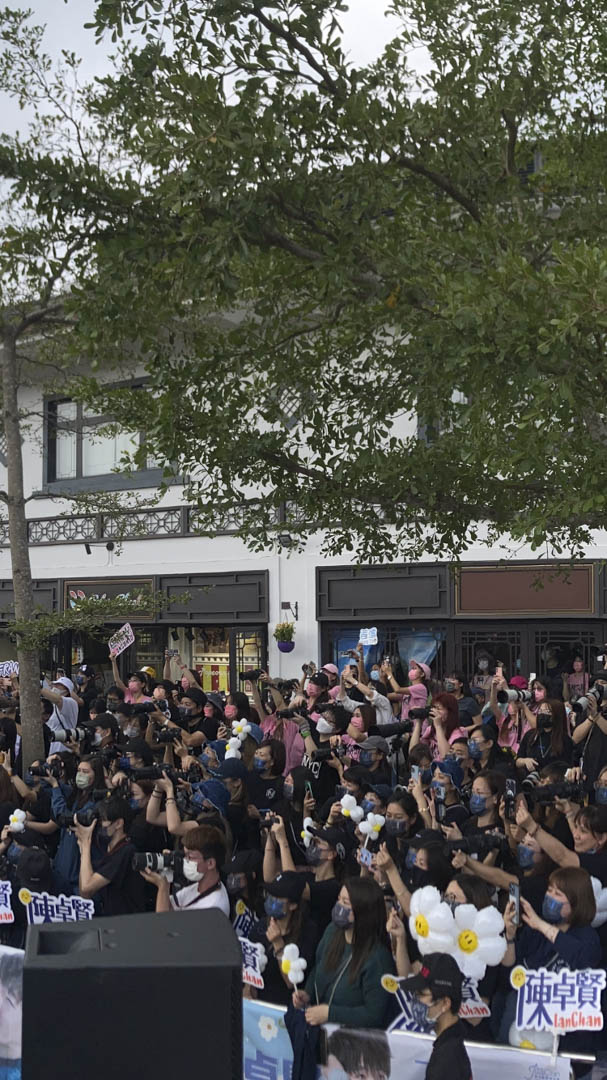 2022年11月10日,演唱会坠屏意外后,MIRROR首次在叱咤颁奖礼记者会中亮相。