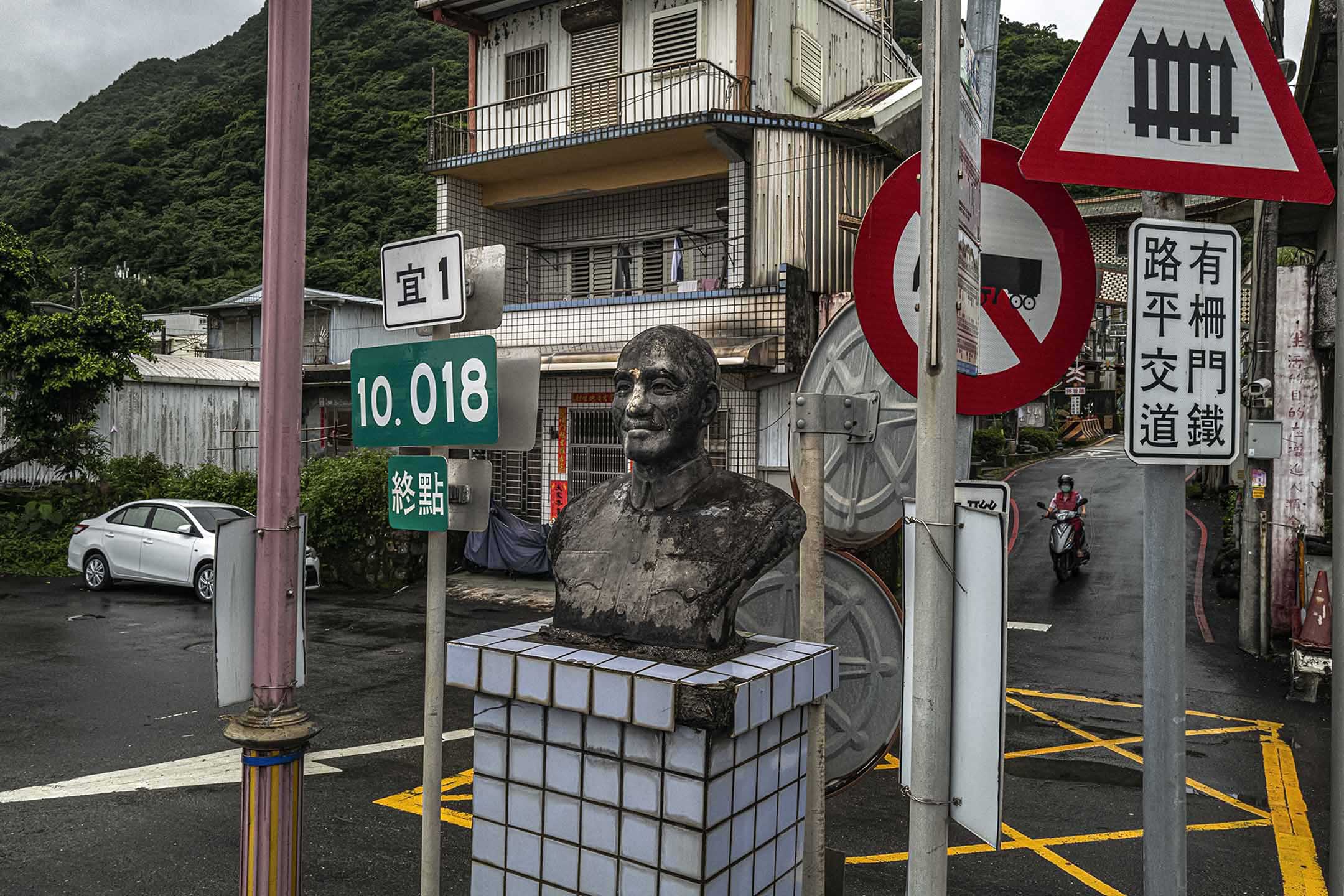宜蘭大溪的蔣介石像。攝:陳焯煇/端傳媒