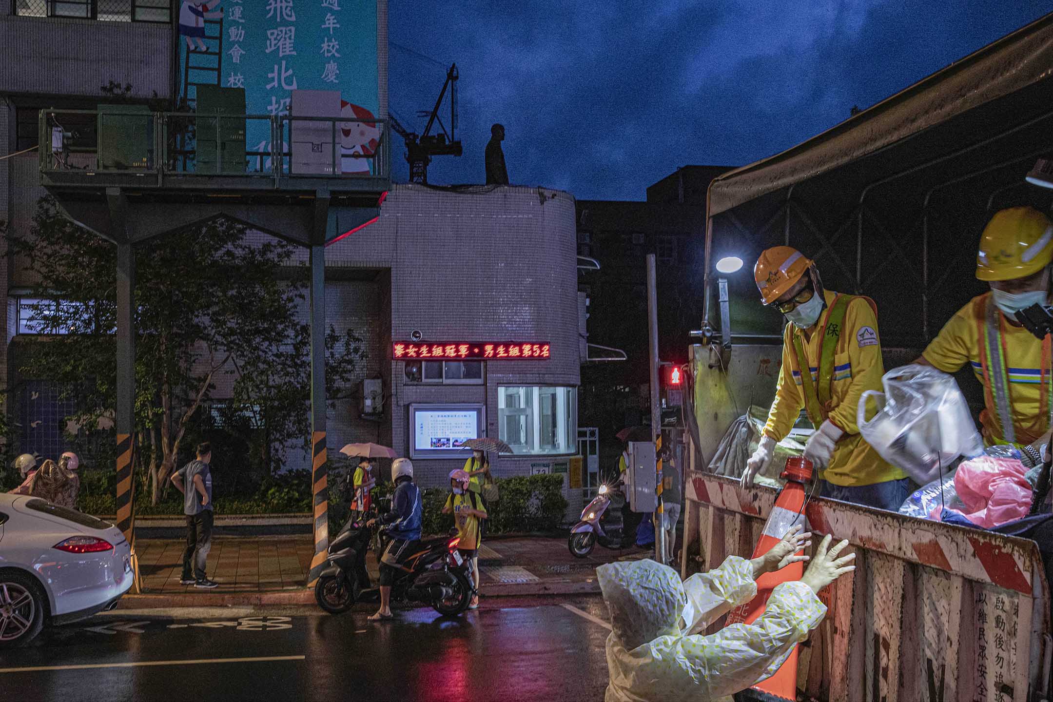 北投的國小的蔣介石像。攝:陳焯煇/端傳媒