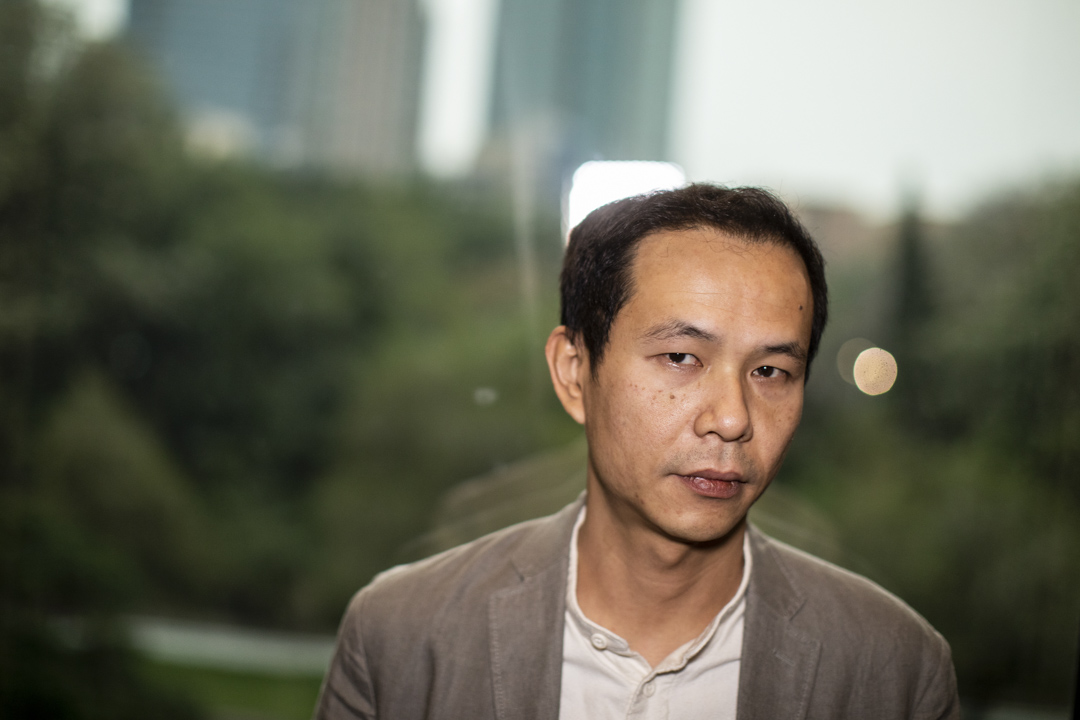 《海鸥来过的房间》演员黄栢豪。摄:林振东/端传媒
