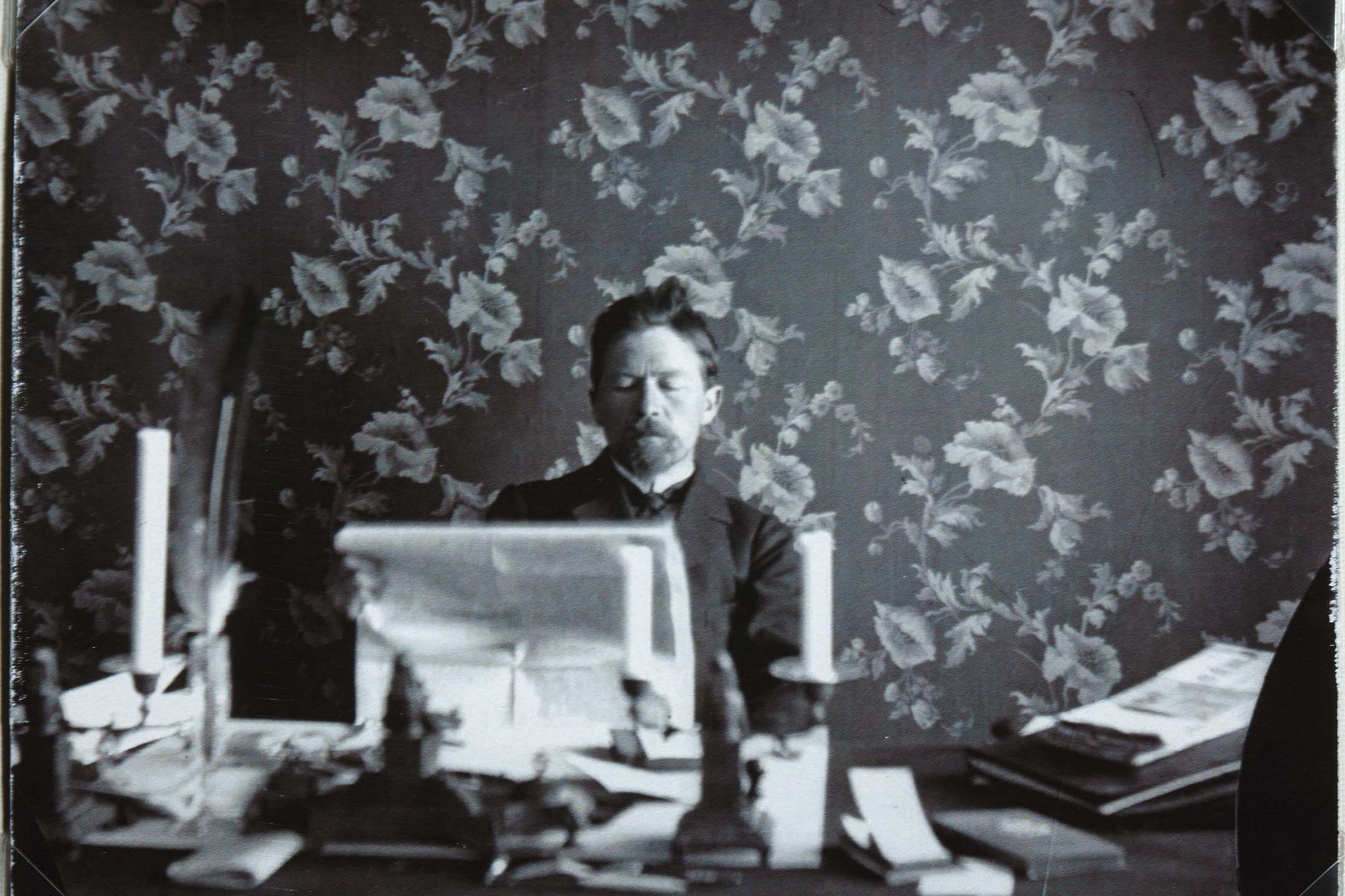 1895-1900年間，安東·契訶夫在書房裏。攝：Fine Art Images/Heritage Images/Getty Images