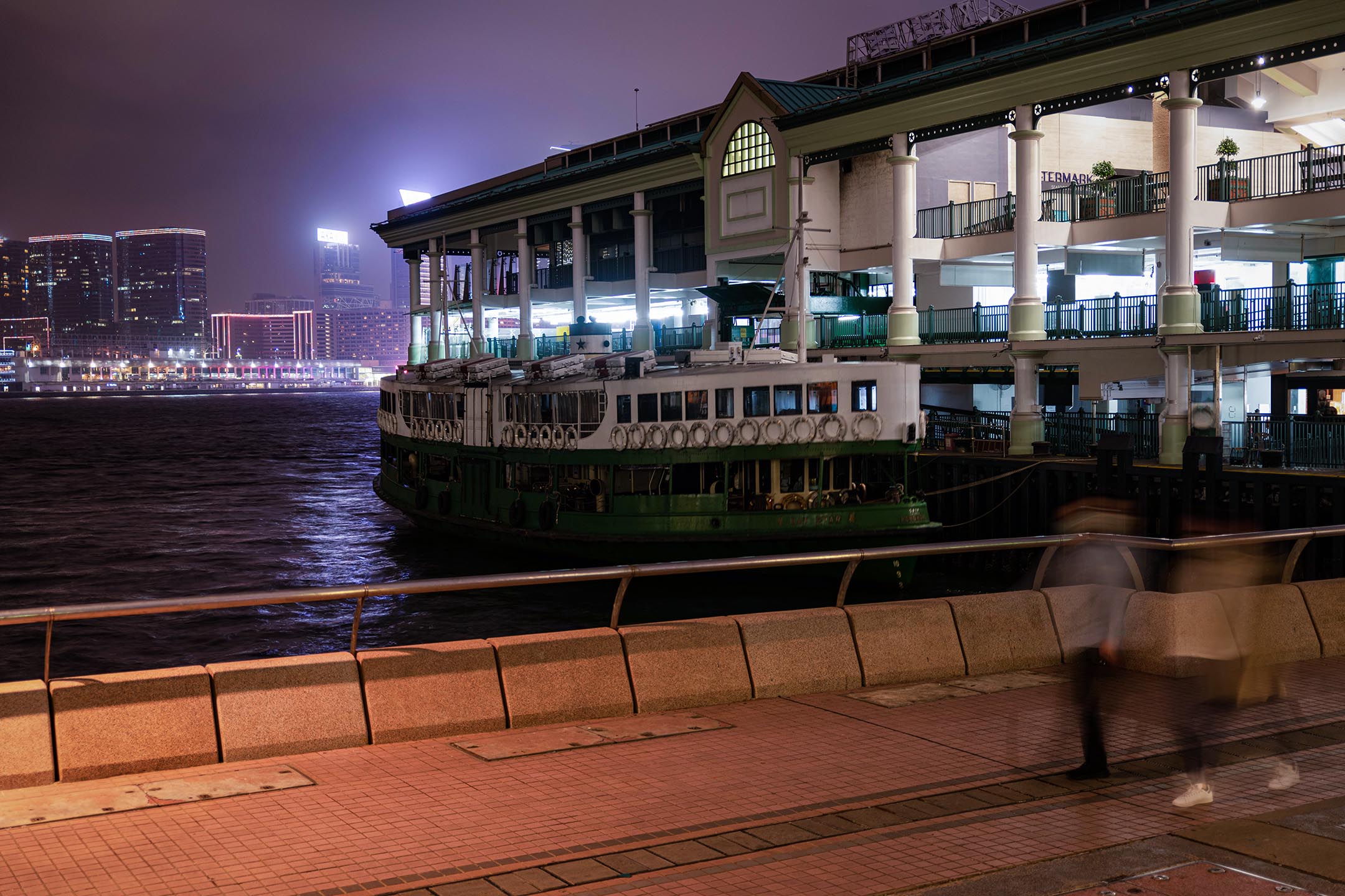 2022年3月6日,香港中环码头。摄:Marc Fernandes/NurPhoto via Getty Images