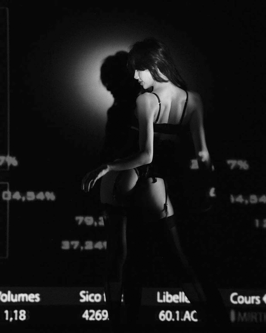 Lisa演出瘋馬騷的場內影像。網上圖片