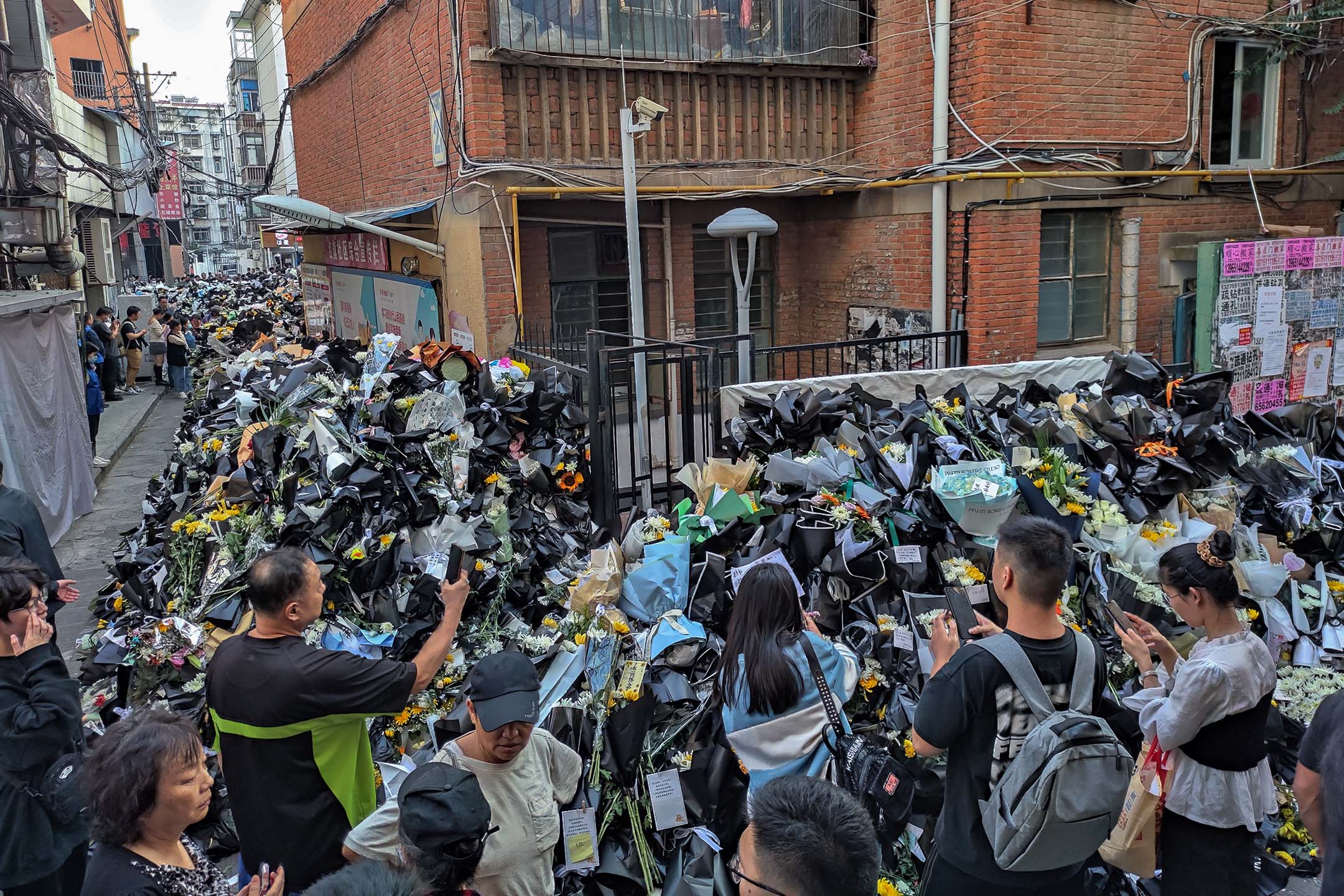 合肥市愛國巷仁愛巷交界處的悼念現場。圖：作者提供