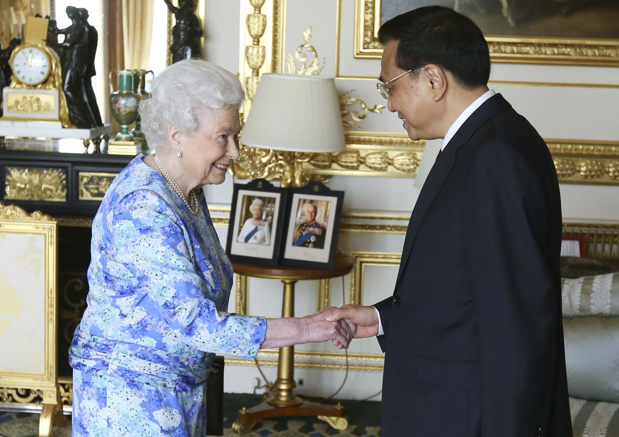 2014年6月17日，中國國務院總理李克強首次正式訪問英國期間，英國女王伊莉莎白二世在溫莎城堡接見李克強總理。攝：Steve Parsons - WPA Pool/Getty Images
