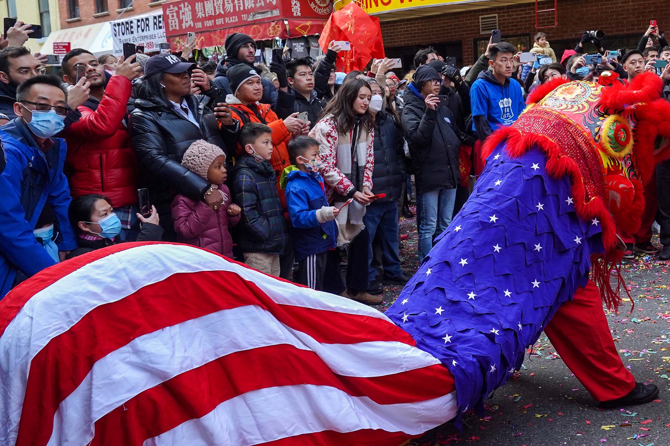 2023年1月22日,美國紐約,唐人街的居民在慶祝農曆新年。攝:Selcuk Acar/Anadolu Agency via Getty Images