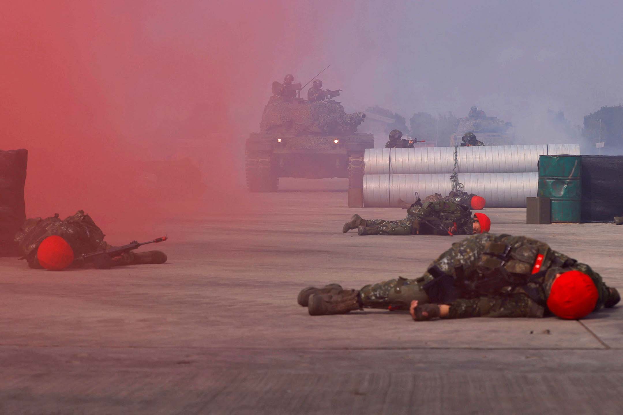 2023年1月11日,高雄,武裝部隊在一個軍事基地舉行為期兩天的例行演習。攝:Ann Wang/Reuters/達志影像
